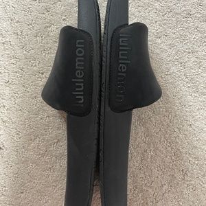 Lululemon Restfeel Slides in Black Sz 9